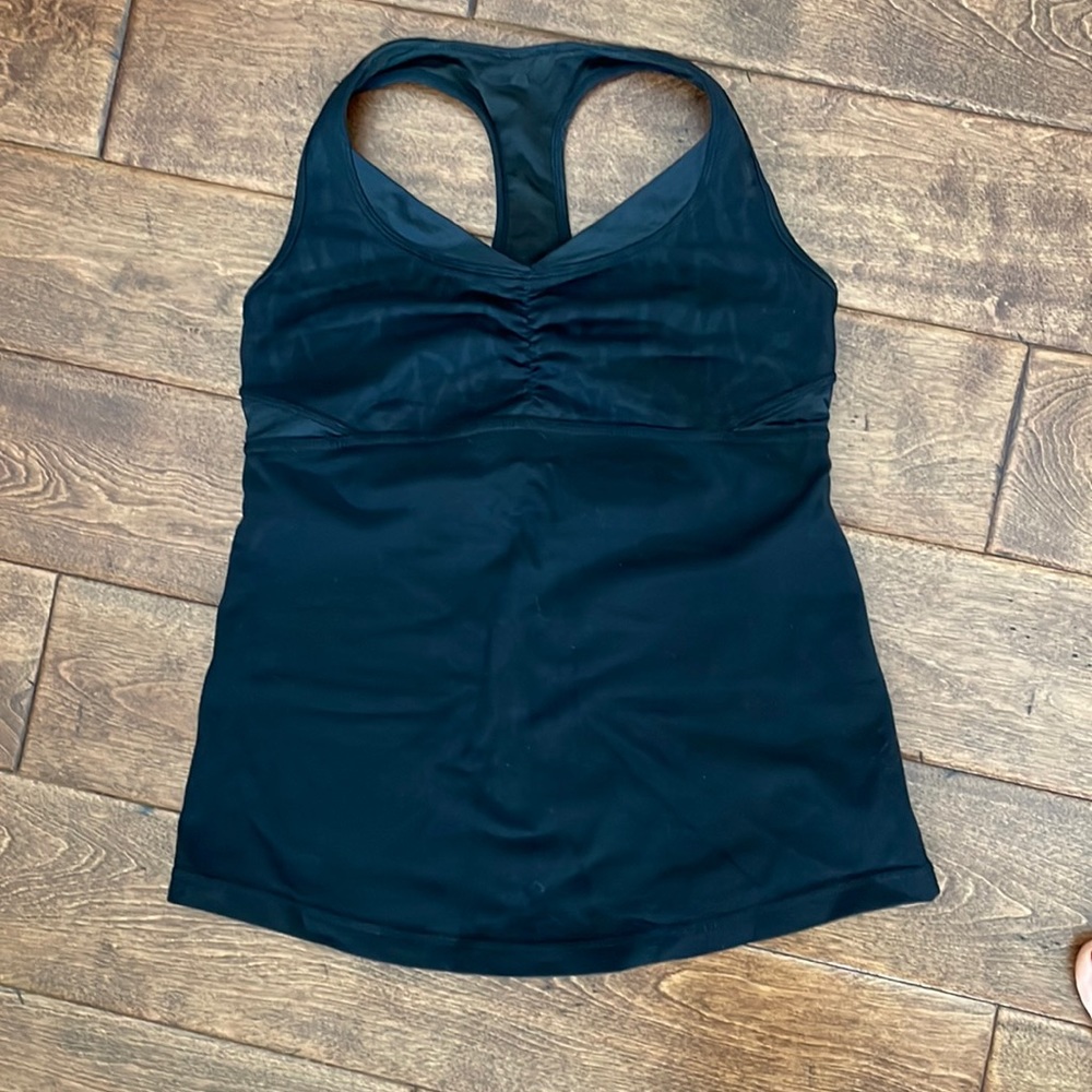 Lululemon tank